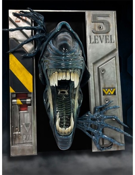 Aliens Wall Sculpture 1/2 Alien Queen 51 x 41 x 25 cm  Hollywood Collectibles Group