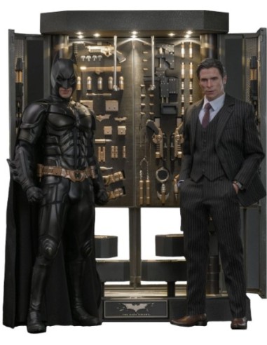 The Dark Knight Movie Masterpiece Action Figures & Diorama 1/6 Batman Armory with Bruce Wayne (2.0) 30 cm