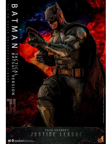 TMS085 Zack Snyder`s Justice League 1/6 Batman Tactical Batsuit Version  33 cm