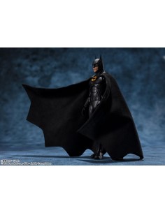 The Flash S.H. Figuarts Action Figure Batman 15 cm