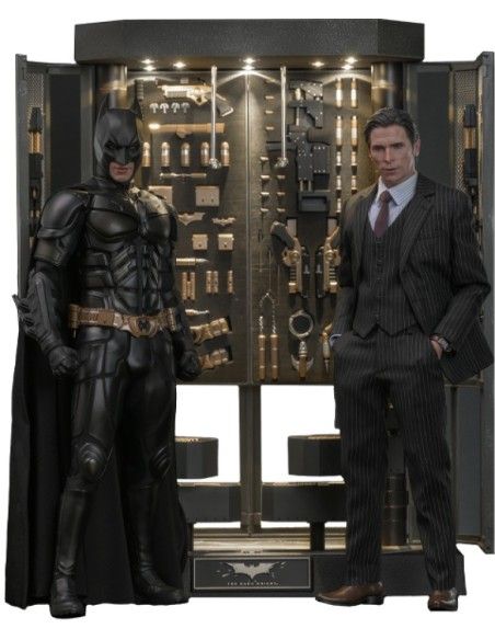 DC Comics: Batman Armory with Bruce Wayne 2.0 1:6 Scale Figure Set